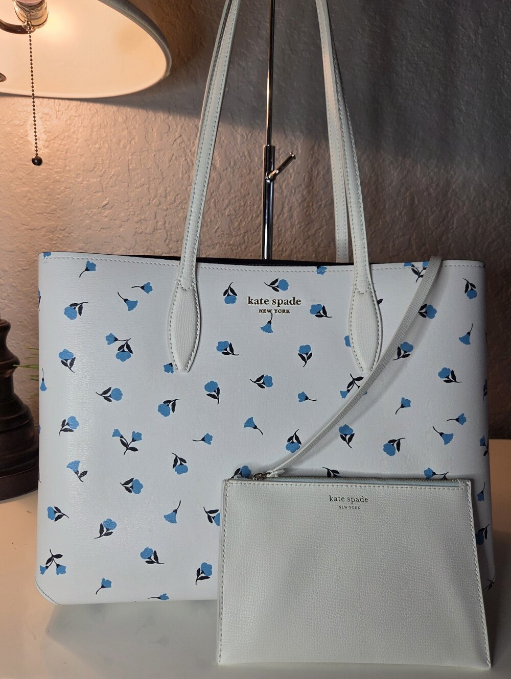 Kate Spade All Day Dainty Bloom Large Tote & Wristlet Set Like New